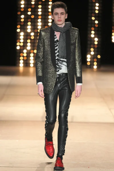 Look 37